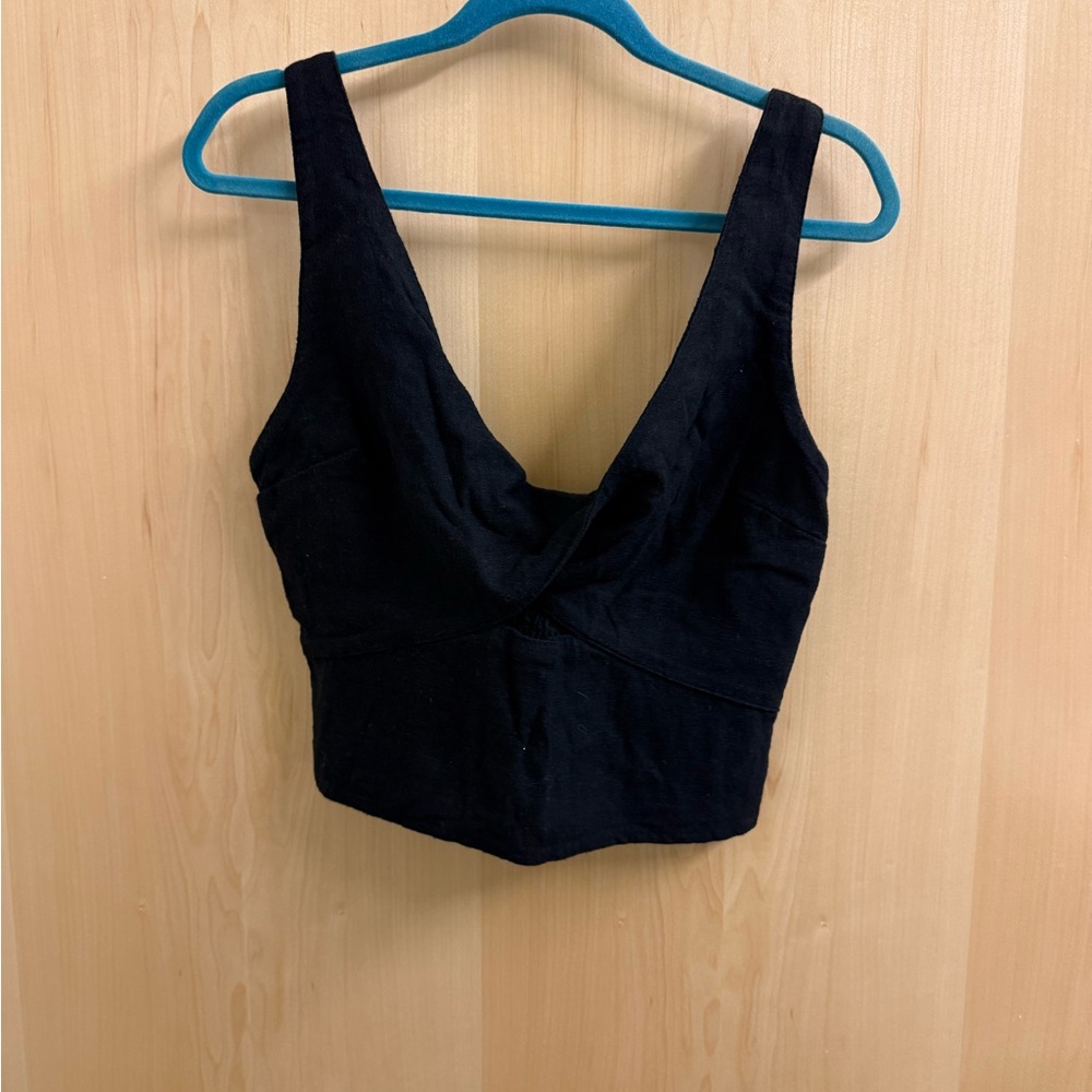 Black Twist Cropped Linen Tank Top